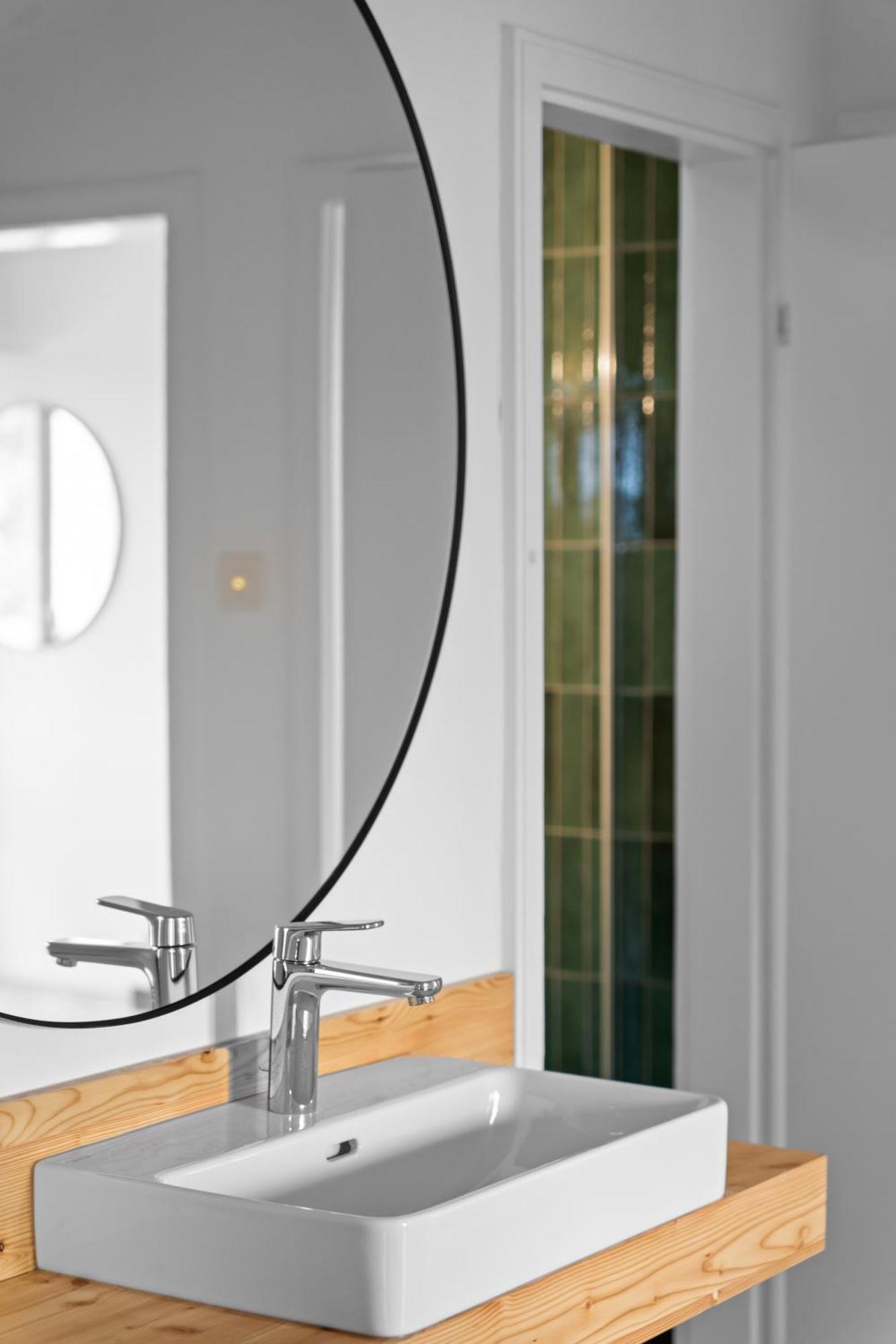 Exquis Design Urban Blue I Altstadt I Messe & Art I Gemeinschaftskueche & -bad Aparthotel *