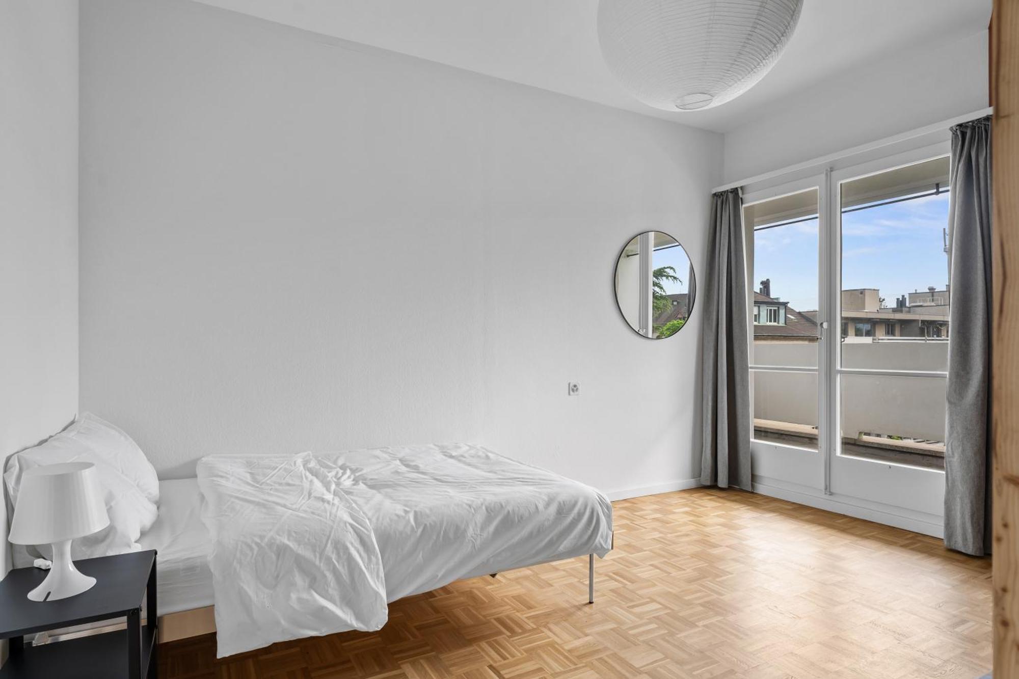 Aparthotel Exquis Design Urban Blue I Altstadt I Messe & Art I Gemeinschaftskueche & -bad